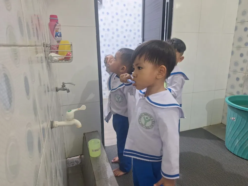 Pembiasaan sikat gigi